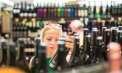Les ventes de vin aux États-Unis continuent de chuter en raison de la faiblesse de la demande