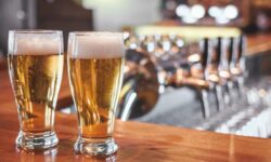 La bière chute fortement dans le commerce de détail américain