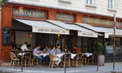 Les Français réduisent leur consommation de vin dans les restaurants face à la perte de pouvoir d&rsquo;achat